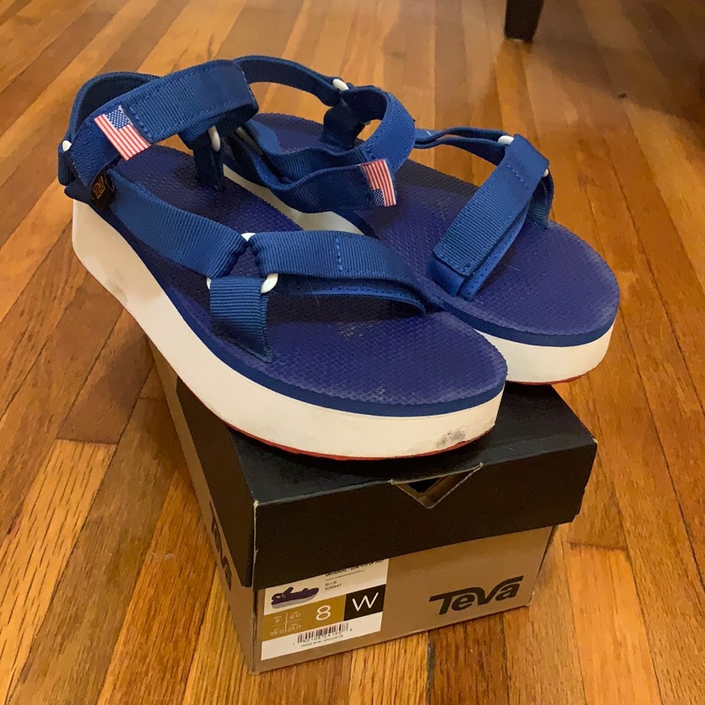 Teva Fourth of July Flatform 8w